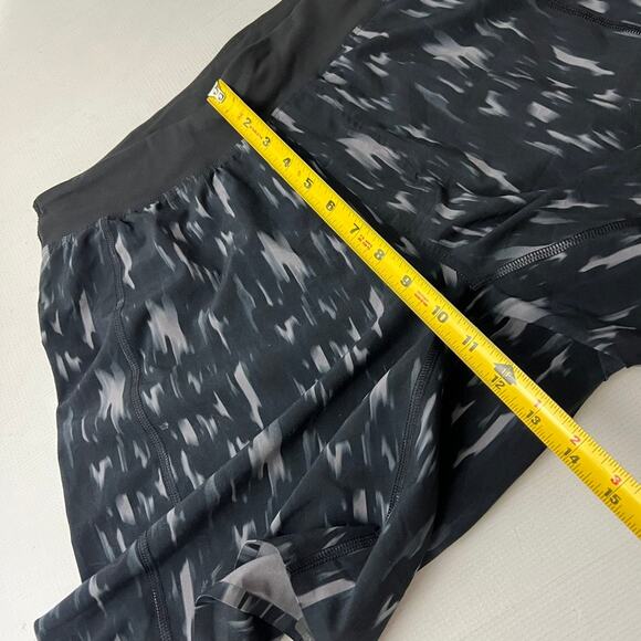 Lululemon Unlined Men Shorts Black Gray Men Size Medium - Picture 4 of 7